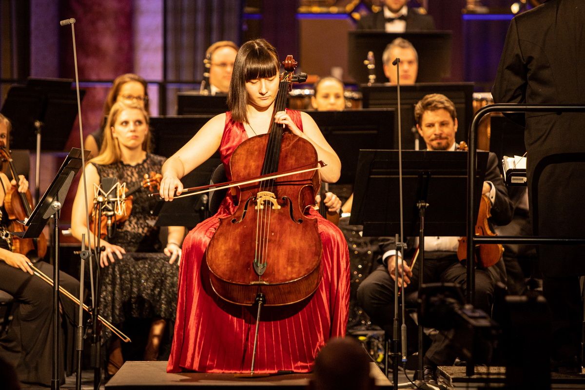 Ifjú tehetségek hangversenye 2021 - Szent István Filharmonikus Zenekar